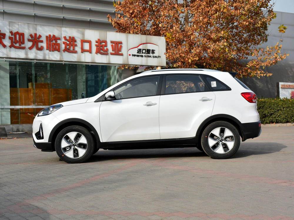 不限号的合资suv,配置实用,实拍起亚kx3新能源