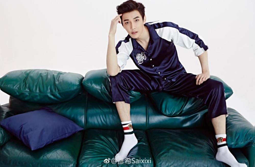 又当又立彦希戒指事件店家道歉又秒删他的工作室确认危机解除