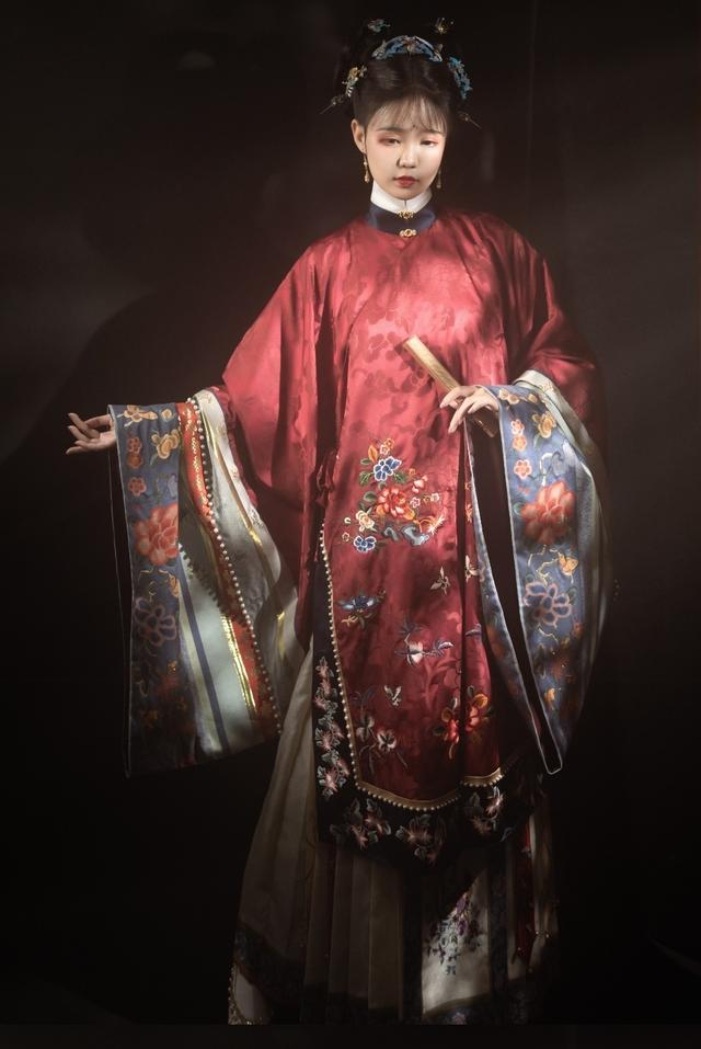 汉服市场成旗装大赏清里清气的迷惑设计是碰瓷还是文化互通