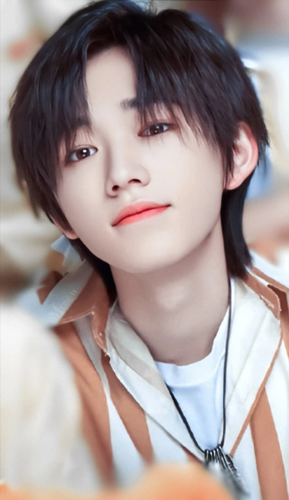 宋亚轩壁纸少年的气息总是扑面而来