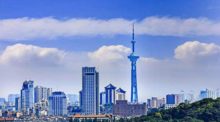 中国哪个省gdp最高_中国人均GDP最高的省:全省13市均为百强市,人均GDP12.3万!