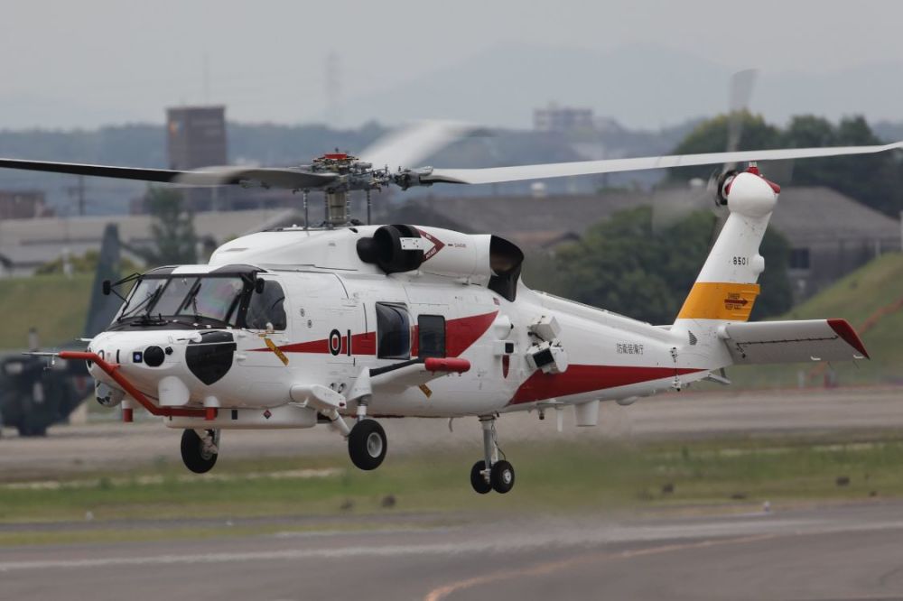 日本海鹰再次改进,最新型舰载直升机sh-60l即将上舰_腾讯新闻