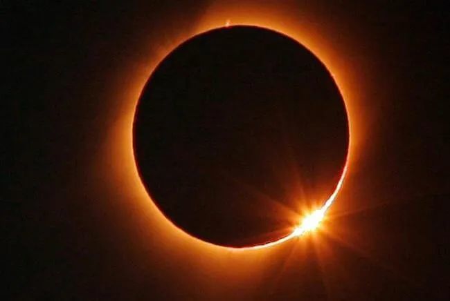 今日如何拍出刷爆朋友圈的超级红月亮点进了解