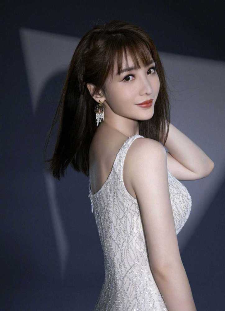 柳岩图片!我爱了,你呢?