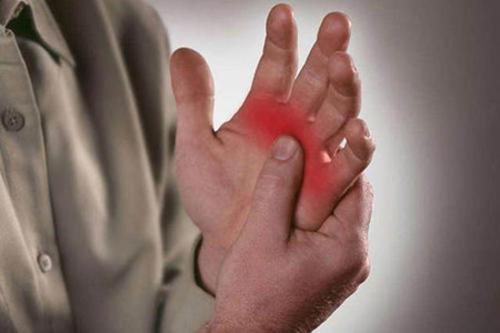 夏季雨水多,类风湿带来的关节不适该如何缓解?