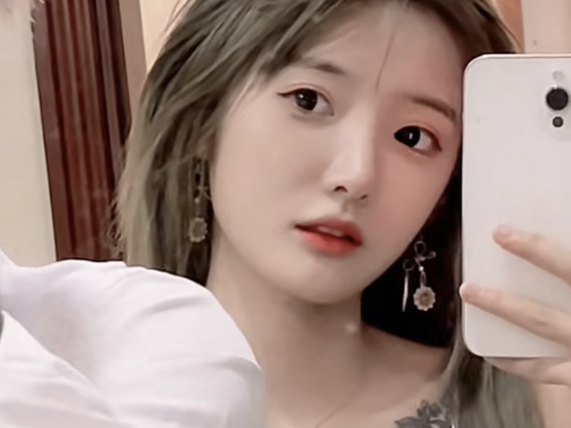 殷世航后悔了套路璐一觉醒来从精致变邋遢头发乱得不堪入目前后变化大