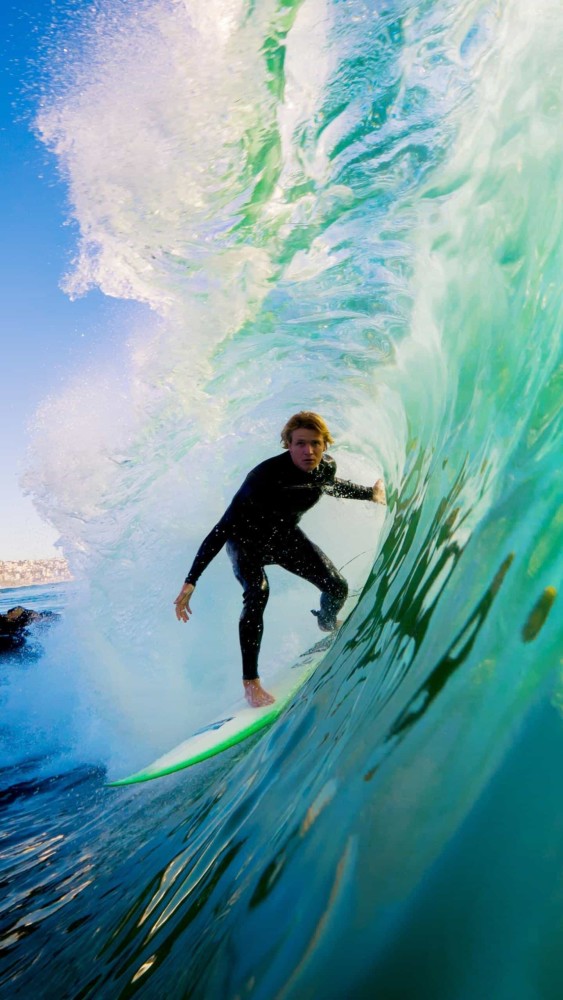 冲浪男孩万恶"贪"为首,贪钱,贪色,步入深渊;心无贪念,就会前途无量.