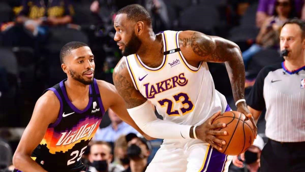 nba 正在NBA直播中：湖人vs太阳 湖人半场领先6分！全力詹！附地址
