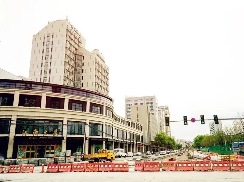 8亿!嘉兴戴梦得大厦要改造了!8层停车场引起热议