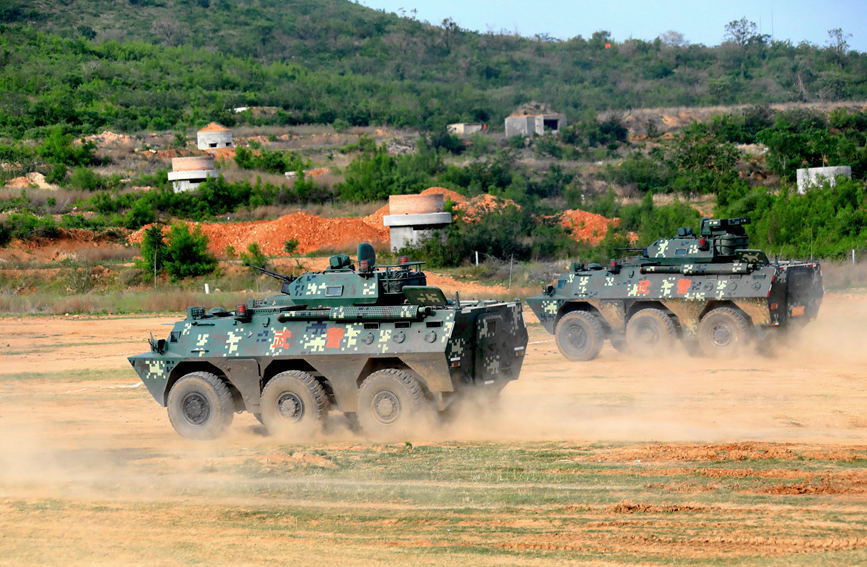 铁甲出击直击武警装甲兵实弹射击现场