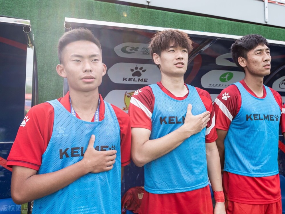 等待他们不是高兴,而是悲伤,球队差点解散,后来在何世华老板的帮助下