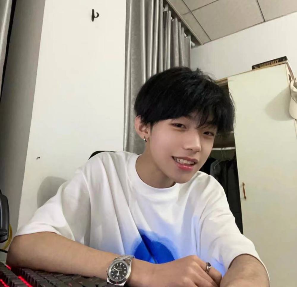精选男生头像小奶狗头像