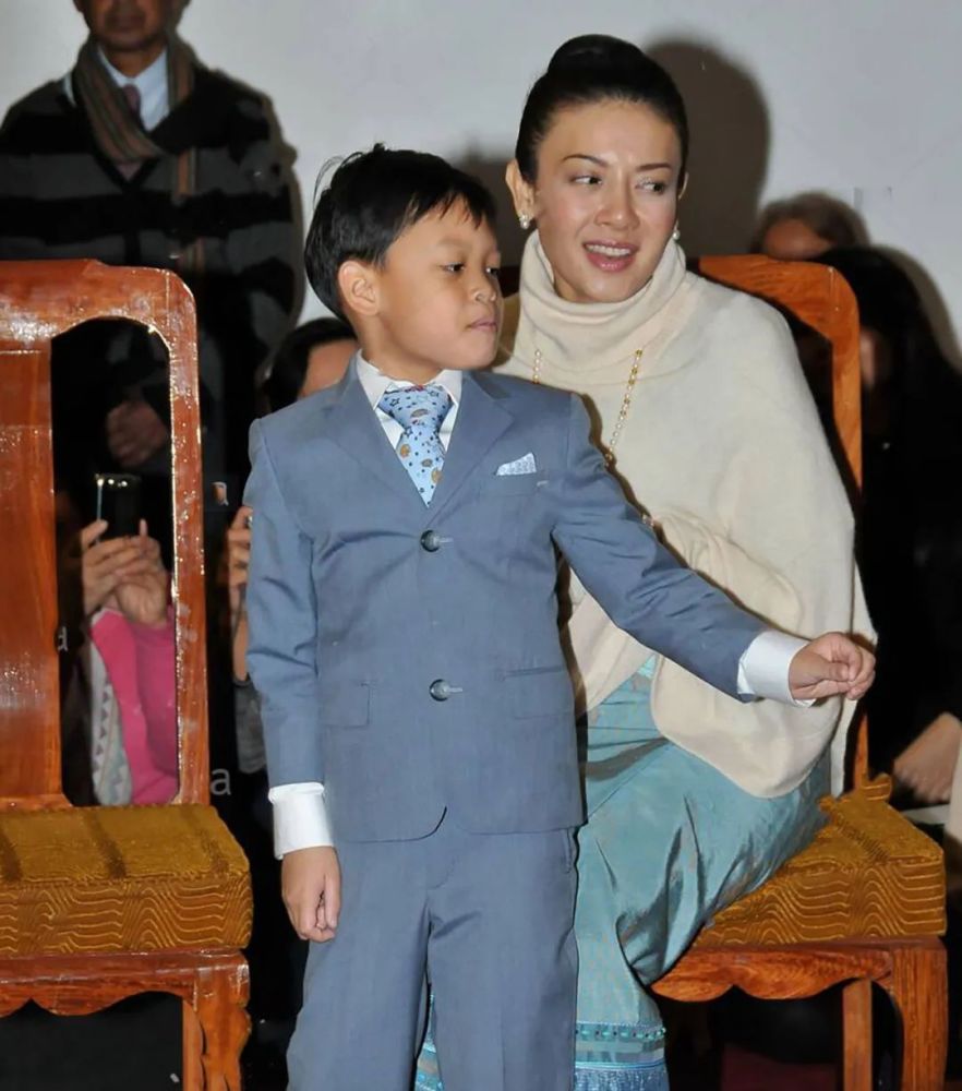 泰国王室发布西拉米单人海报,回归之路再度明朗