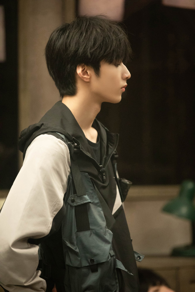 刘耀文密室大逃脱高清剧照,吻文太绝了