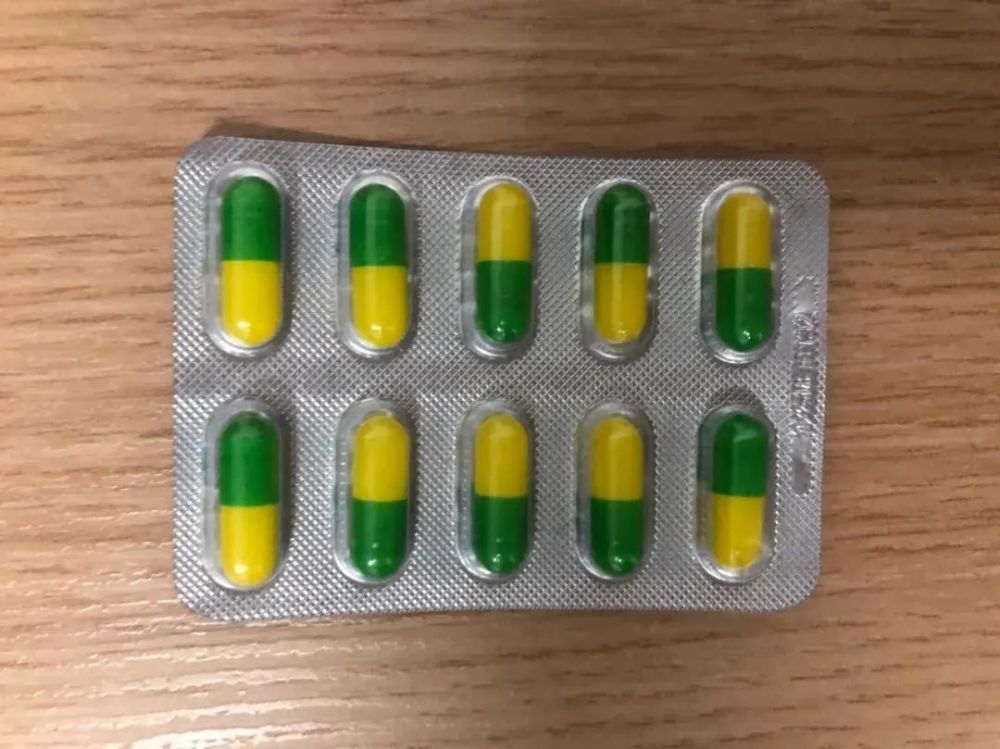 一板板药片,是怎么被一个萝卜一个坑地塑封好的?_腾讯新闻