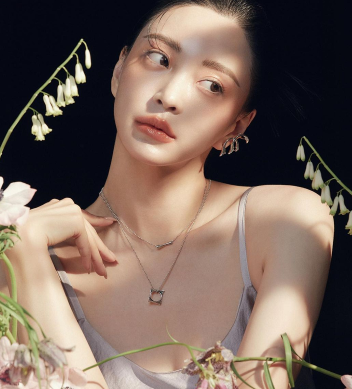 韩艺瑟新年下男友职业有争议与teddy旧恋情被提牵扯jennie