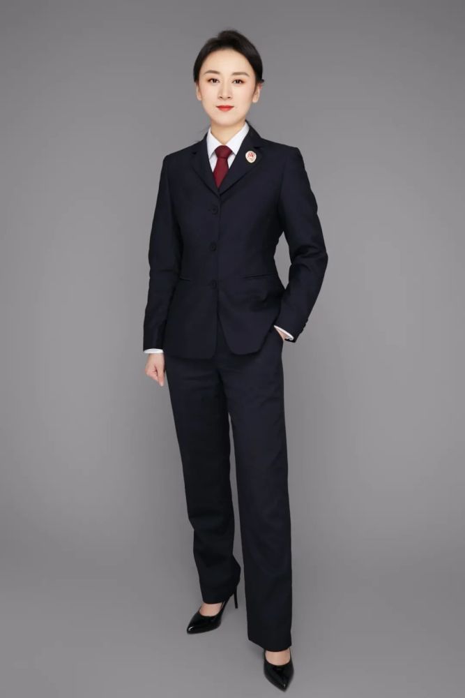 肖阳,虹口区人民检察院办公室副主任,三级主任科员.