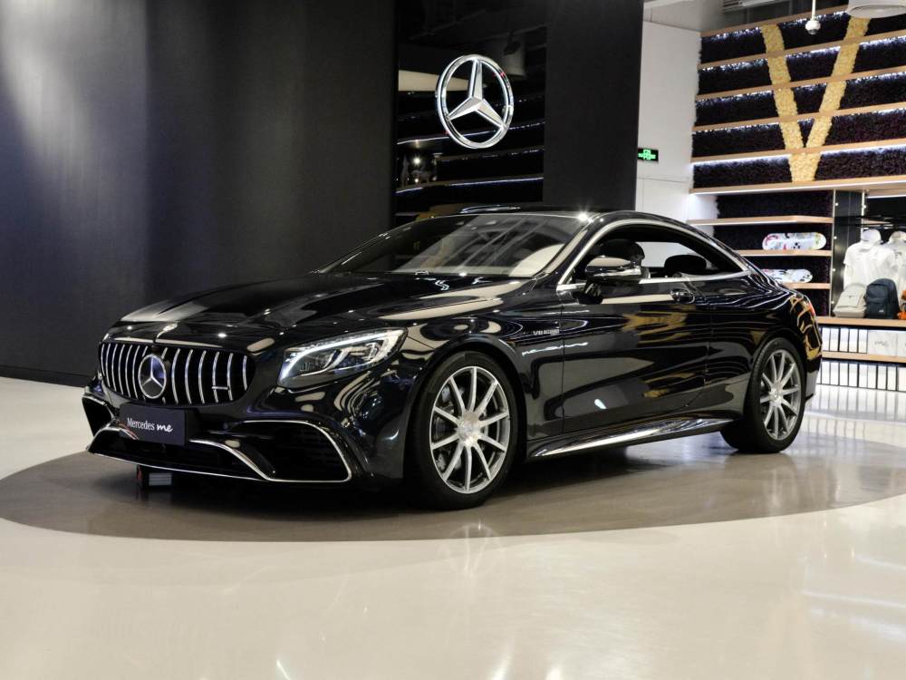 更好的奔驰s级大排量v8发动机动力强实拍奔驰s级amg