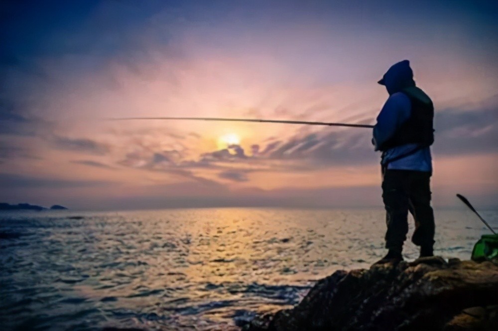 每个钓鱼的男人都渴望体验刺激高潮