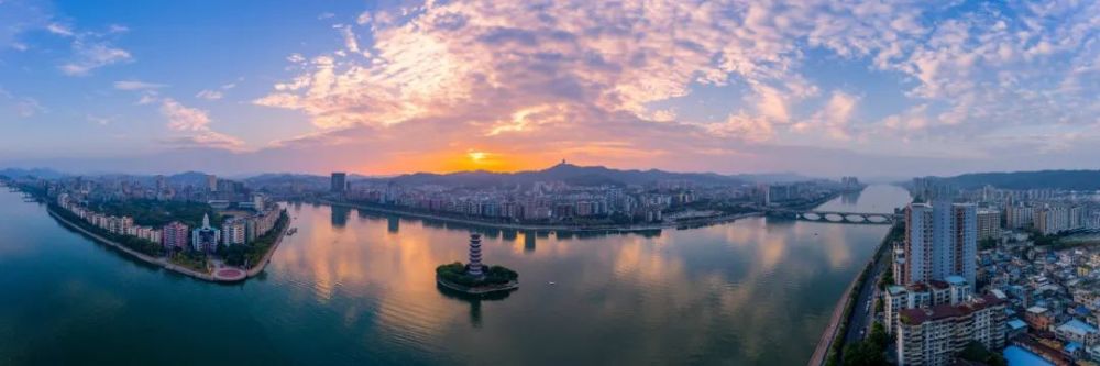 橙绿蓝粉黄韶关的多彩颜色等您来解锁