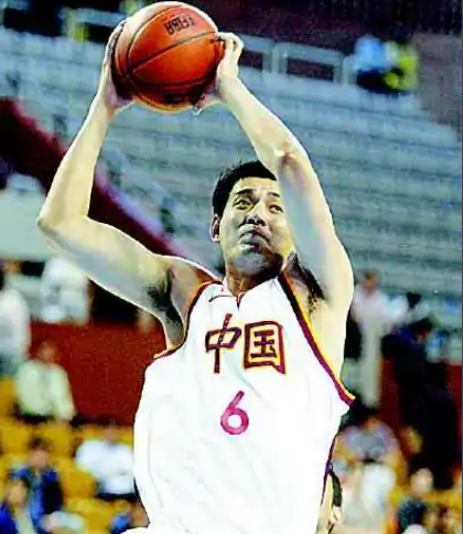 从另一个角度聊一聊巩晓彬吧,他很有个性,但并不阴暗