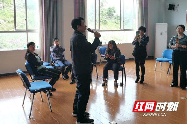 永州四中开展教职工团体减压活动