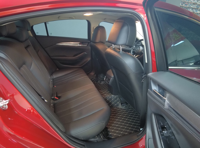 探店阿特兹外观魂动红大空间内饰精美这价格也太给力了