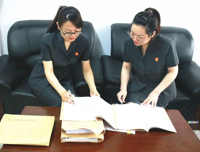 跟班先进找差距 