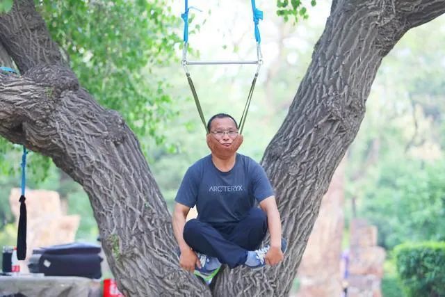 吊颈健身走红专家操作不当可致疾病甚至截瘫