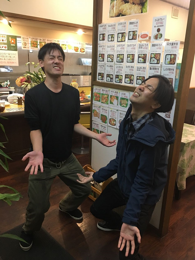 前两天流传的久保带人因不满巨人的结局而找到谏山创,来了一记锁喉