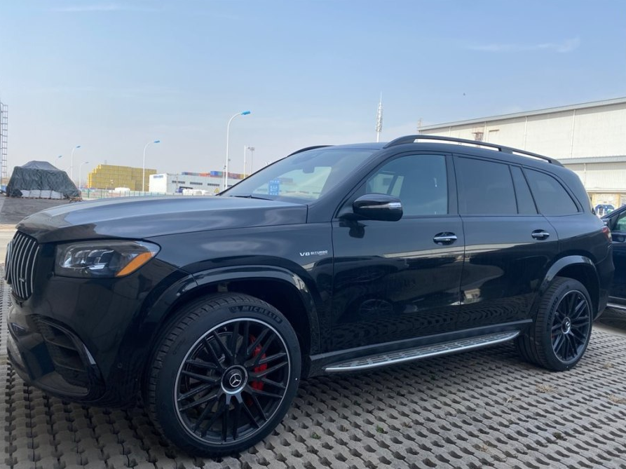 河北建材老板花290万买辆20款奔驰gls63,妻子接到钥匙时有点疑虑