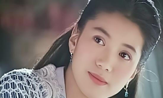 第五位李红袖 张茜出演的李红袖,笑起来                   杨恭如