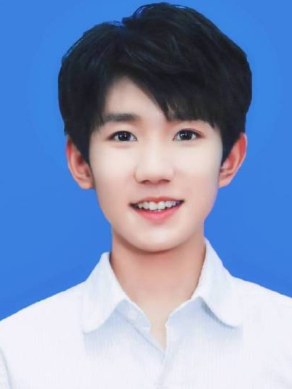 说起来证件照,很多人都觉得这是一种很考验颜值的照片,在大家的认知当