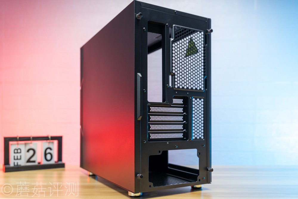 平头哥再进化设计外观无短板先马sama平头哥u6机箱评测