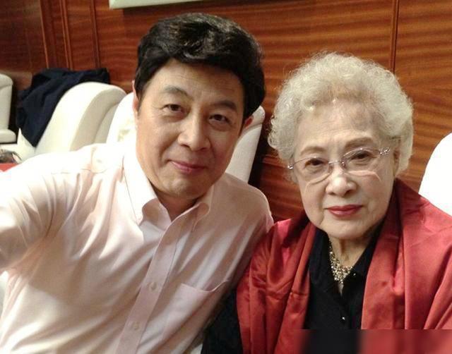 80年代当红男星陈少泽:没有房子不敢结婚,最红时息影_腾讯新闻