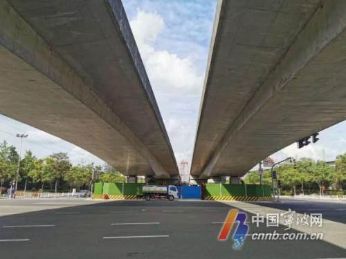国内首例 福庆南路跨鄞县大道桥梁完成平移 顶升_腾讯新闻