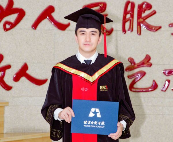 论文查重费一年内暴涨10倍:卖家坐着数钱!翟天临安慰毕业生