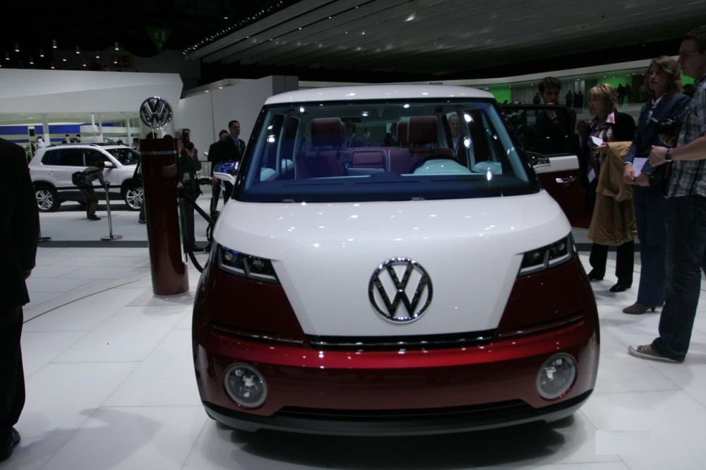 现实版大q吧亮相13万起售自带三人床经典复古外观真美