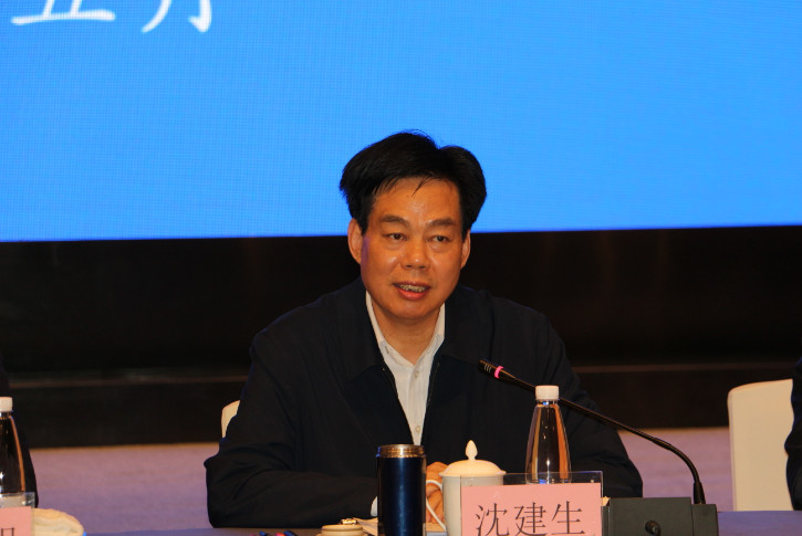 省国资委党委副书记,副主任沈建生在会议上讲话,要求省属企业要针对