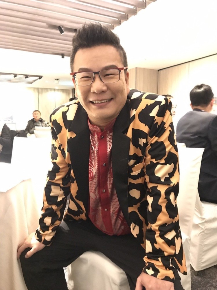 收入丰厚53岁沈玉琳搬新家为生二胎做准备开直播曝光八千万豪宅