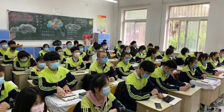 橡皮排行_橡皮统一配发高考不设物品存放处