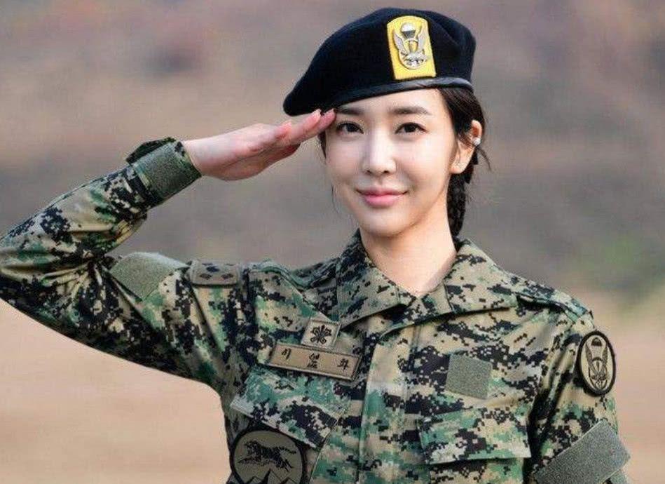 坐牢还是当兵 韩国不想当兵人群的艰难抉择与挣扎 腾讯新闻