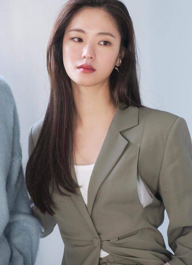 靠文森佐演技翻身全汝彬清冷长相和飒爽气质很能打