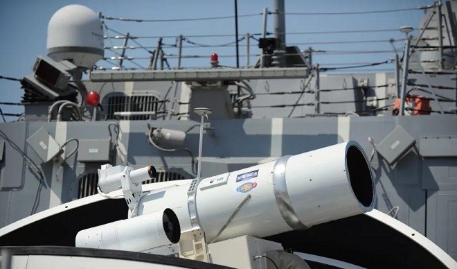 美国测试新型激光炮,轻松击穿10层钢板,联合国呼吁立即停止