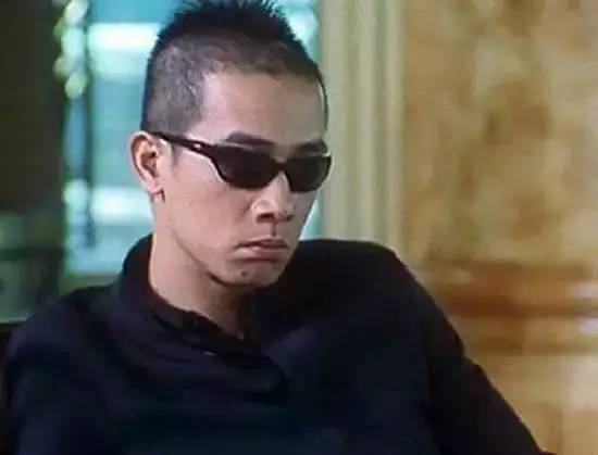 吃苍蝇大陆仔多位前任陈小春的上位史太狠了