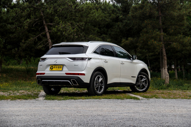 法国汽车的天花板试驾总统座驾ds7