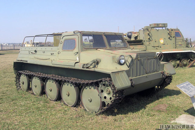 苏联第一种履带式全地形车 嘎斯-47 采用过德国式双重负重轮布局