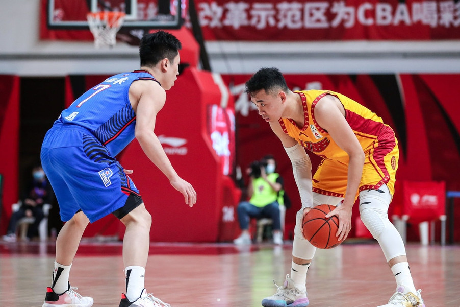 cba 摊牌了！CBA老牌球队开始卖人？2年3换主帅，这是一个也不想留啊