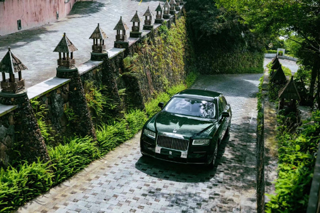 劳斯莱斯全新古思特