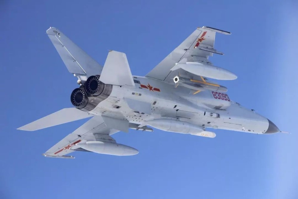 新飞豹3战机图片